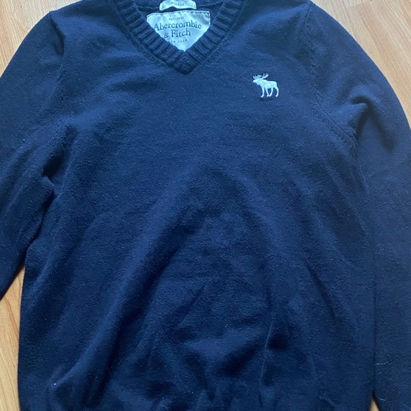 Cute Abercrombie sweater - Picture 8 of 8